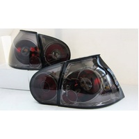 Fit For Volkswagen GOLF V GTI MK5 2003-2008 Smoke Altezza Tail Lights
